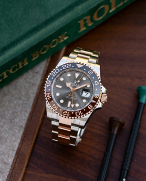 Role_x Oyster Perpetual Gmt Master Grey Dial
